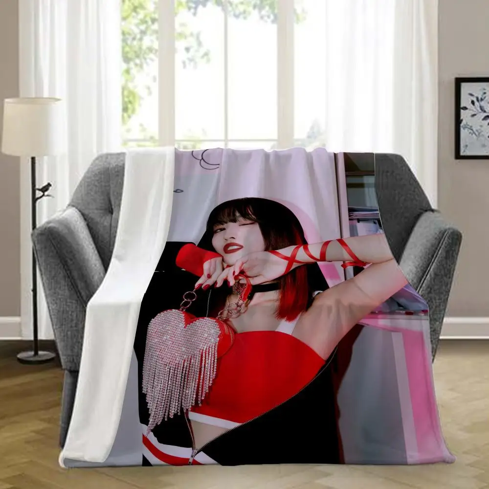 

HEARMNY TWICE KPOP Throw Blanket Aesthetic Art Flannel Blanket Portable Home Travel Camping Sofa Picnic Thickening Flannel Blan