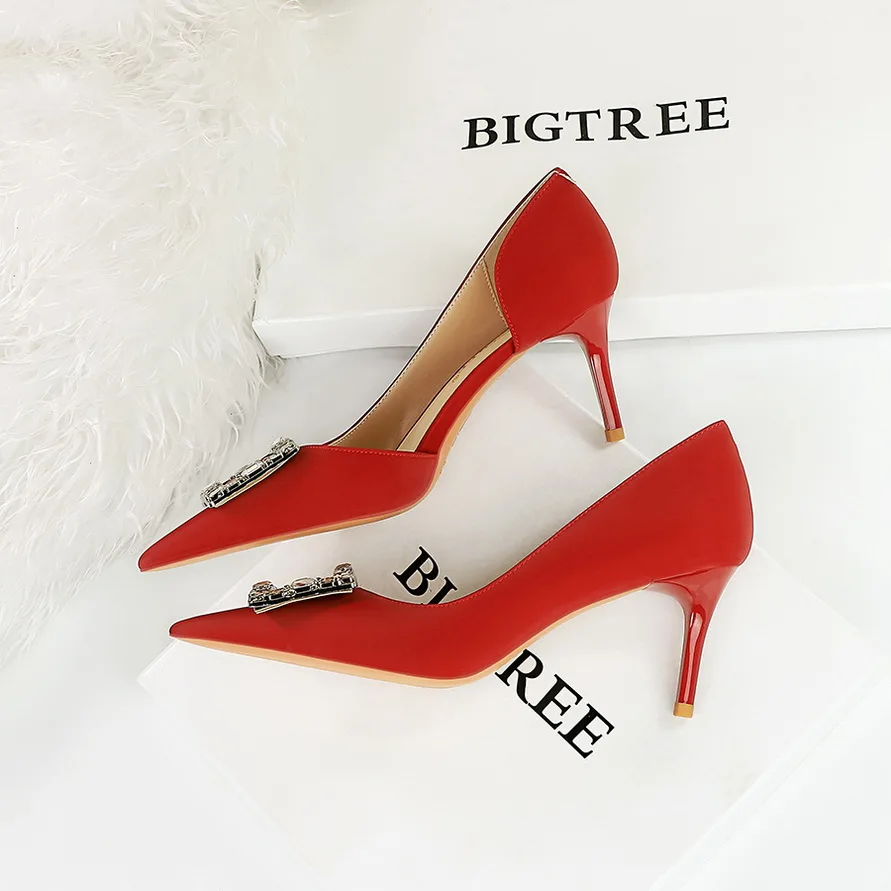 Women 7cm High Heels Green Pumps Lady Wedding Party Crystal Buckle Middle Low Heels Pointed Toe Silk Nightclub Catwalk Red Shoes