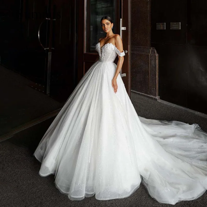 

Boho Wedding Dresses Off the Shoulder Appliques Sweetheart A Line Bride Dress Shinny Tulle Luxury Dubai Wedding Gowns Long Train