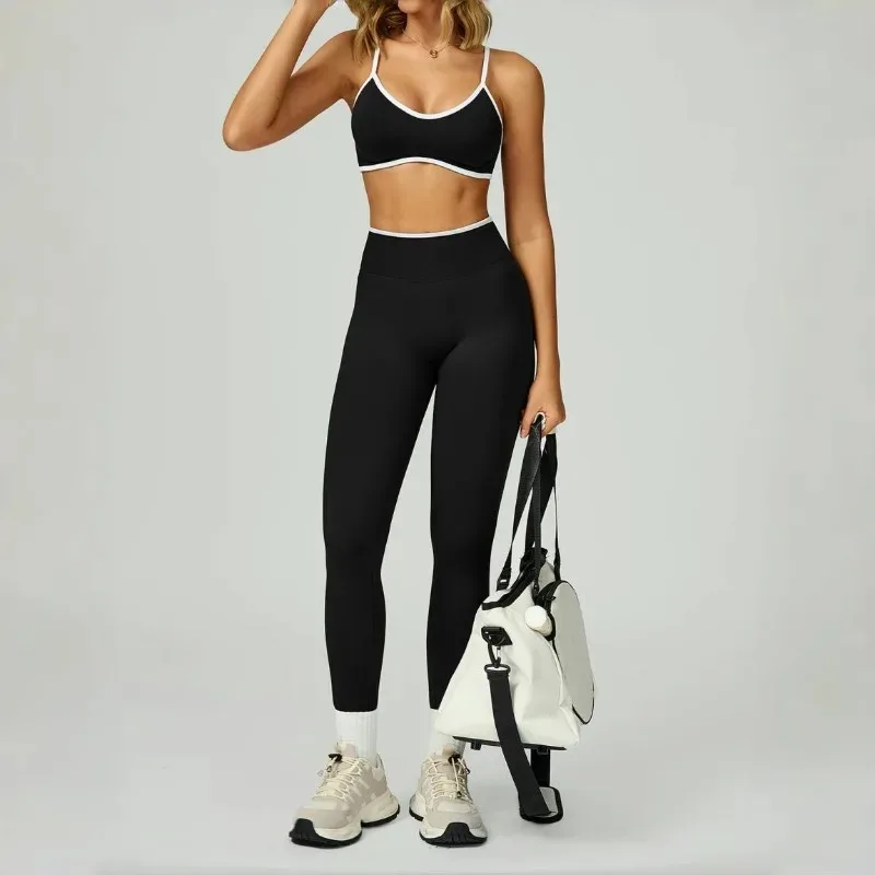 

2-piece Women's Seamless Color Matching Yoga Set Hollow Back and High Waist Fitness Suit Outdoor Running and Leisure Fitness Set