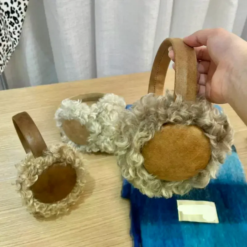 Penutup Telinga Hangat Musim Gugur dan Musim Dingin untuk Wanita Bersepeda Luar Ruangan Penutup Telinga Tebal Anti Dingin Penutup Telinga Bulu Suede Melengkung Musim Dingin