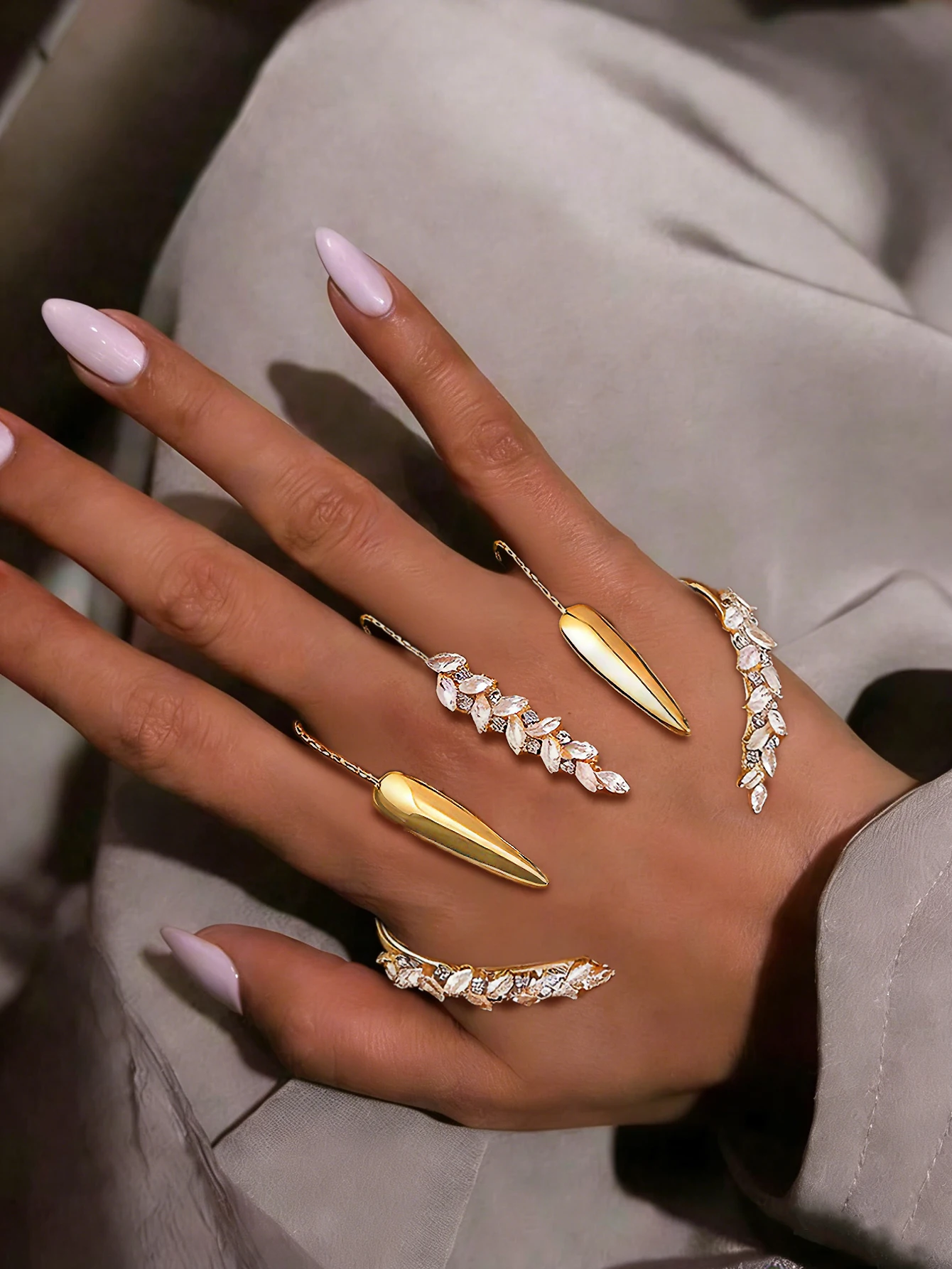 Edgy Wheat-Shape Crystal Open  - Edgy Formal Wear Women 评论和价格