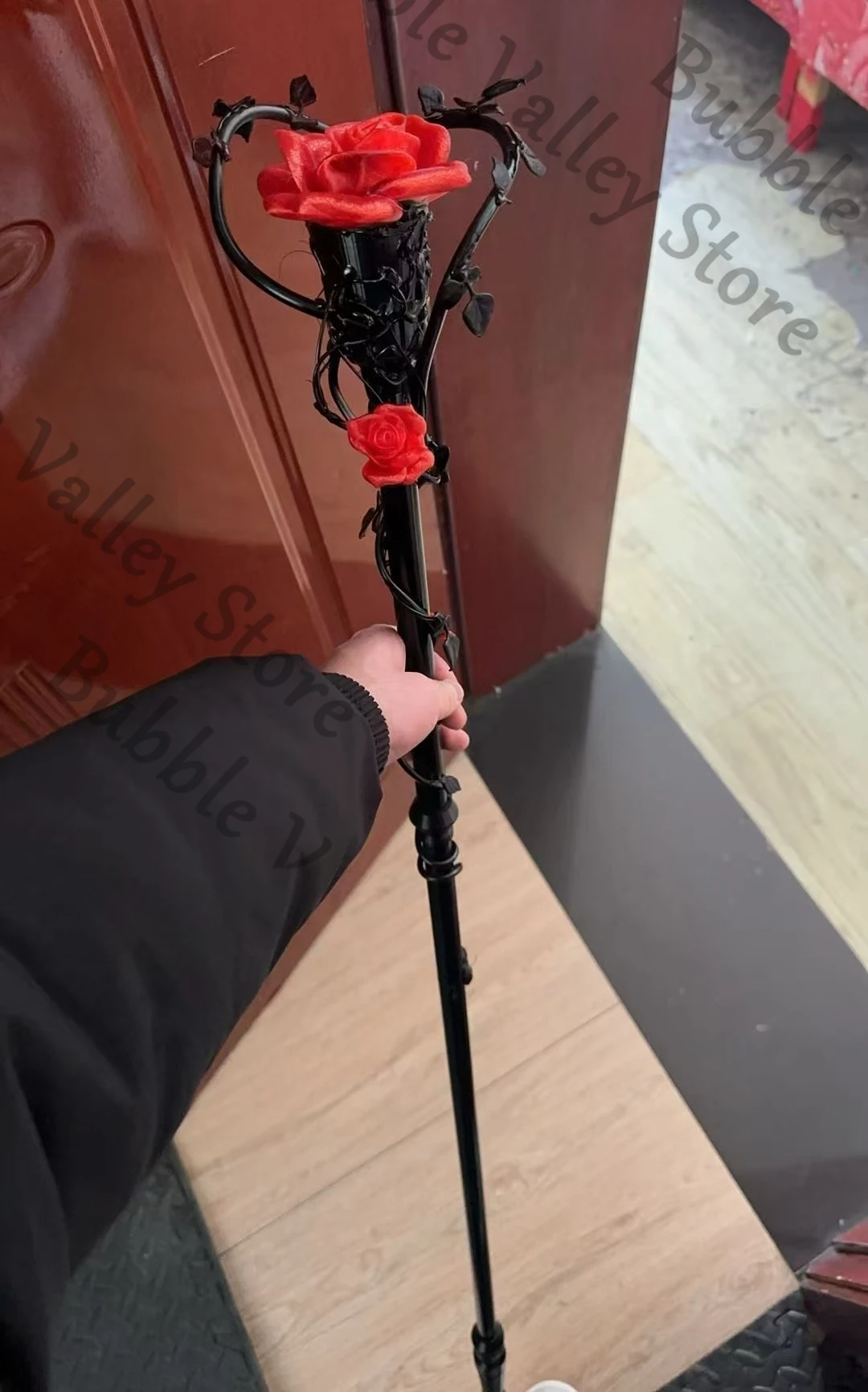 

Аниме Love and Deepspace Sylus Silver Wing Demon Косплей Женская версия Rose Wand Опора Мультфильм Staves Can Glow Weaponry Xmas