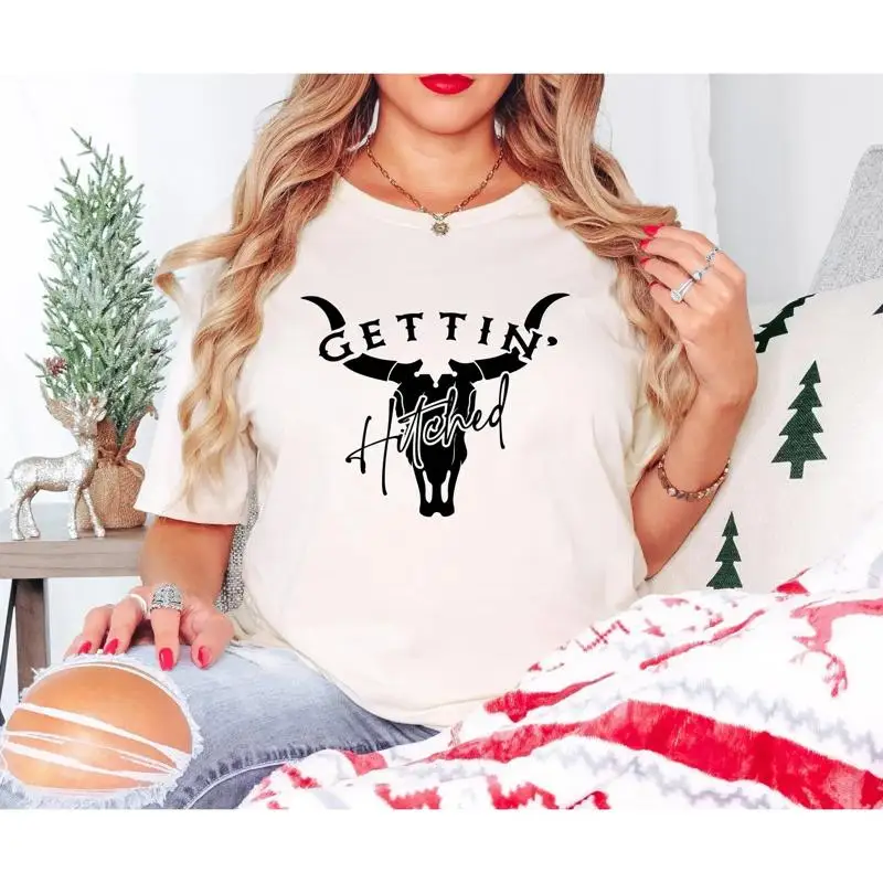 Getting Hitched Rowdy T Shirt Western Bachelorette Party Country Bride Team Cowboy