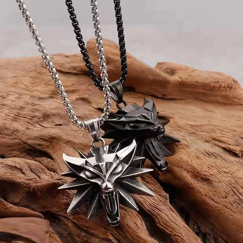 Outdoor Portable EDC Retro Stainless Steel Wolf Head Pendant Necklace Tool