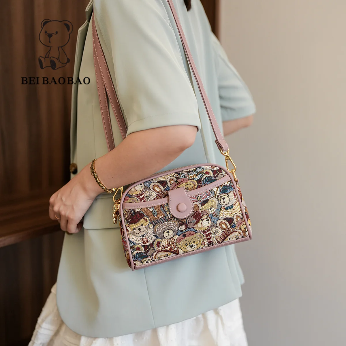 Bolso de muje Beibaobao 2024 Summer New Canvas Bear Half Round Bag Small Square Bag Fashion Versatile One Shoulder Crossbody Bag