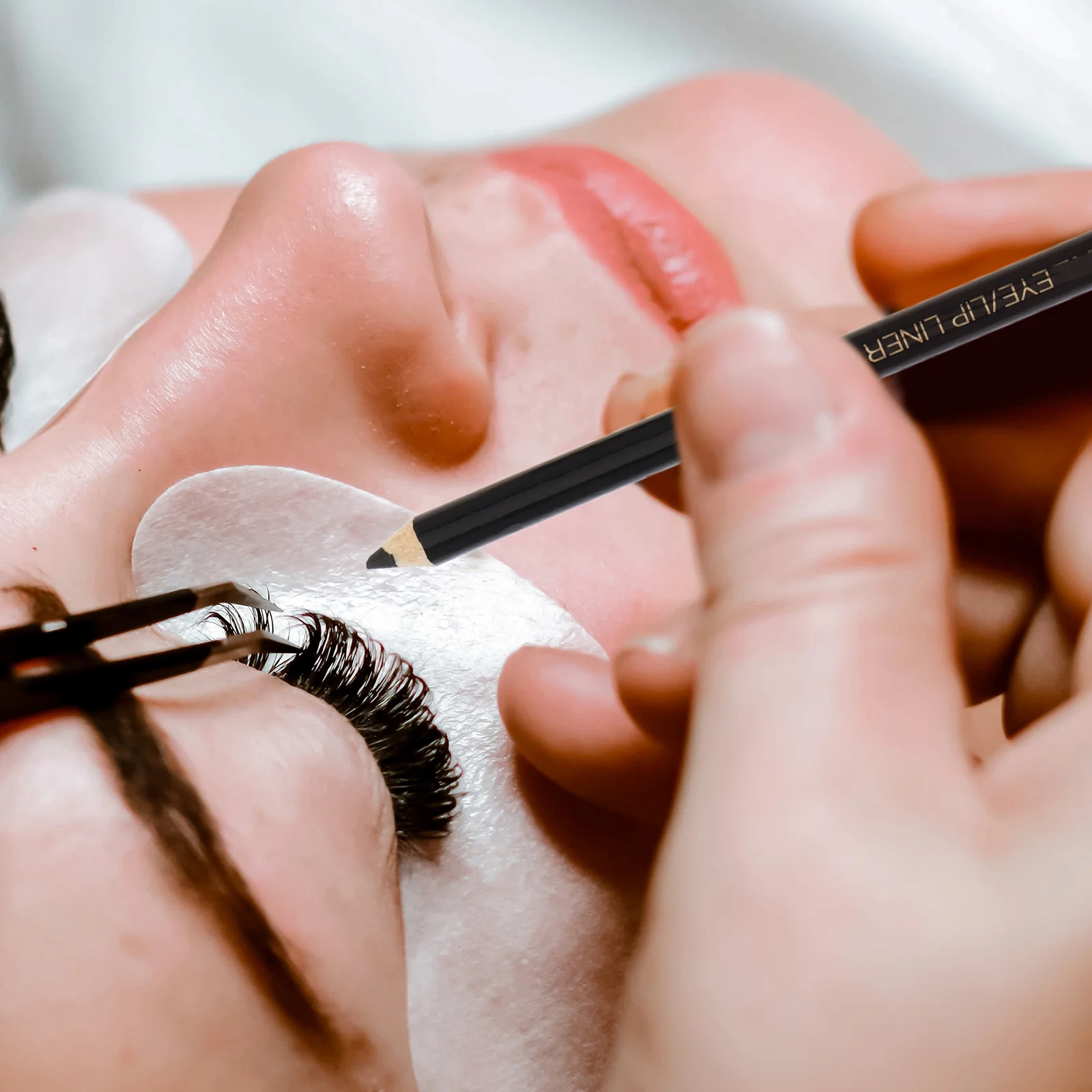 12 個ポータブルアイブロウペンシル防水内蔵シャープナーデュアルユースアイブロウアイライナーペンマット仕上げ眉ペンシル女性用