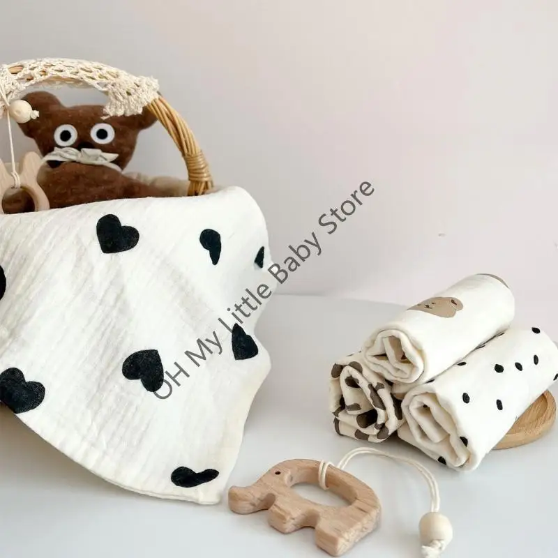 مريلة تغذية قابلة للتنفس M76C للرضع سريعة الجفاف لمسح العرق ومنديل الطفل