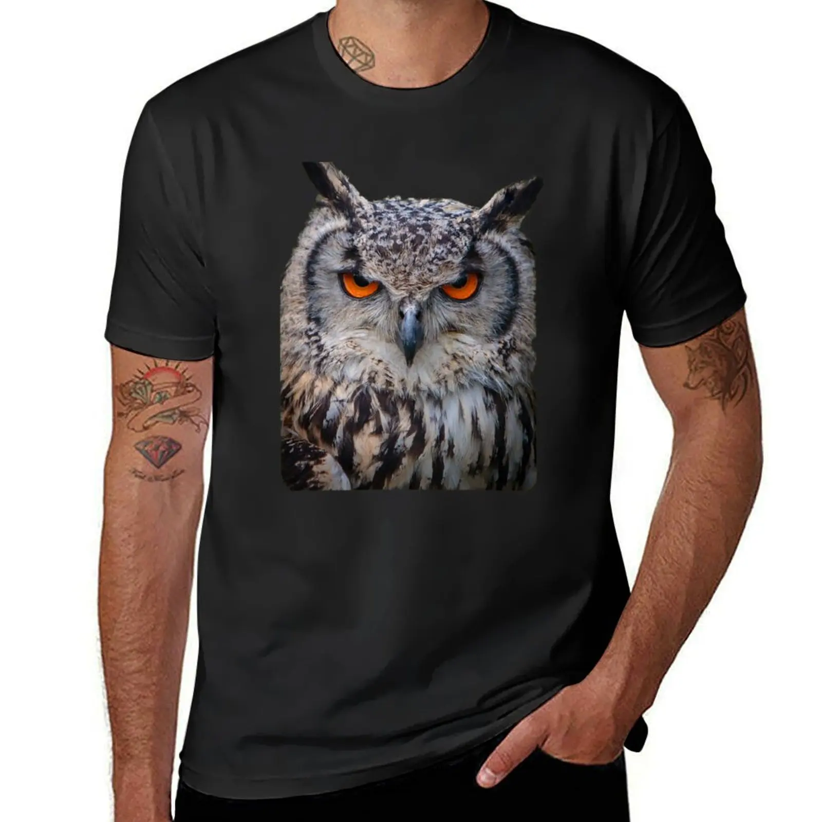 Amber eyes of an Indian Eagle Owl T-Shirt blacks plain vintage clothes Men's t-shirts