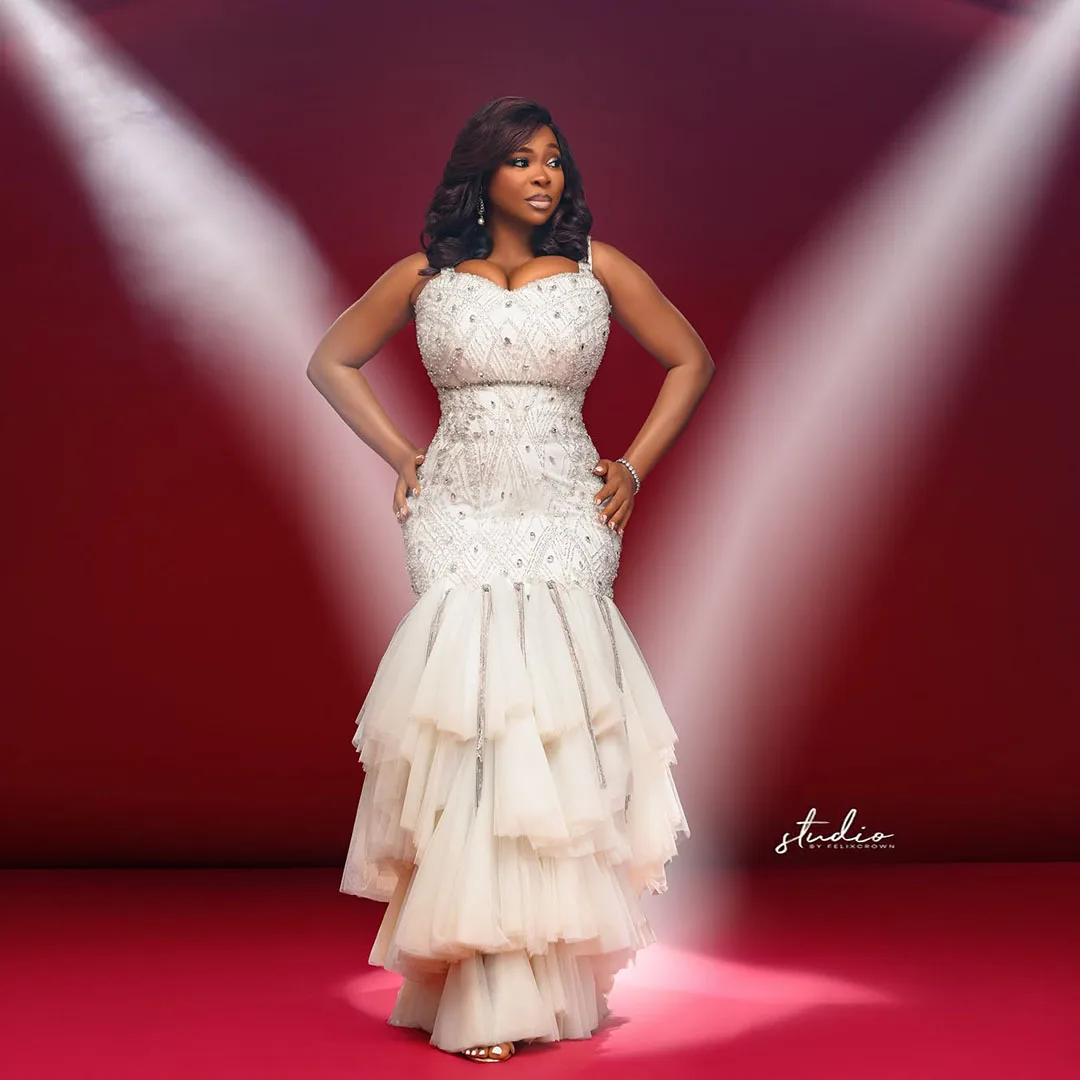 

Luxury Beaded Mermaid Wedding Gowns Aso Ebi Plus Spaghetti Strap African Bride Dresses Black Girls Ruffle Bridal Dress Customizd
