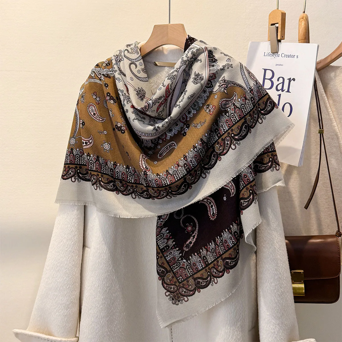 

130*130cm Beach Wraps Large Shawl For Women Luxury Paisley Printed Square Scarf Summer Breathable Scarves Bandanas Elegant Hijab