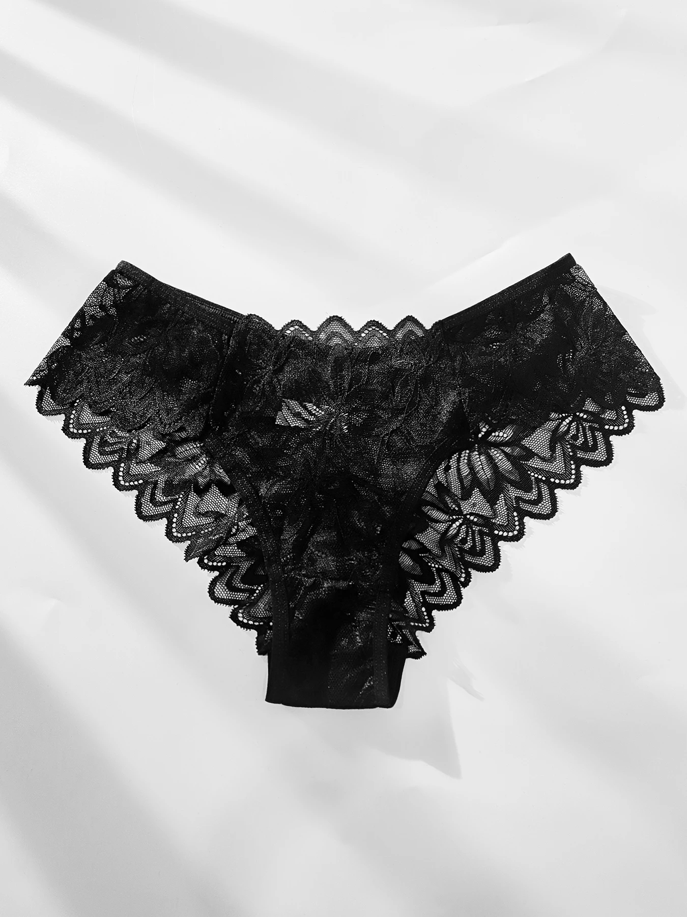 Conjunto de 3 Cuecas Femininas em Renda Preta | Conforto Diário e Respirabilidade