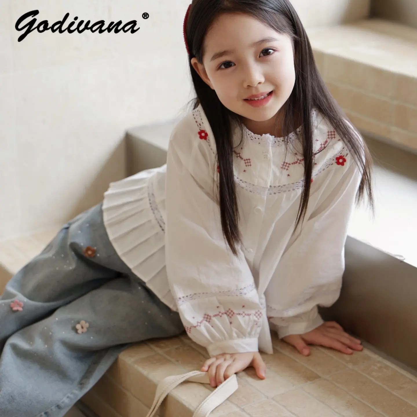 2026 Spring New Little Girls Japanese White Blouse Kids Soft Pure Cotton Floral Embroidery Lace Neck Puff Sleeve Ruffle Hem Top