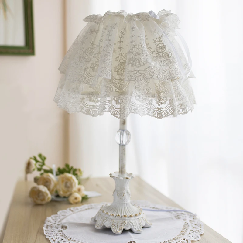 

Girl heart princess cute lace warm children French Nordic style desk lamp bedroom bedside lamp