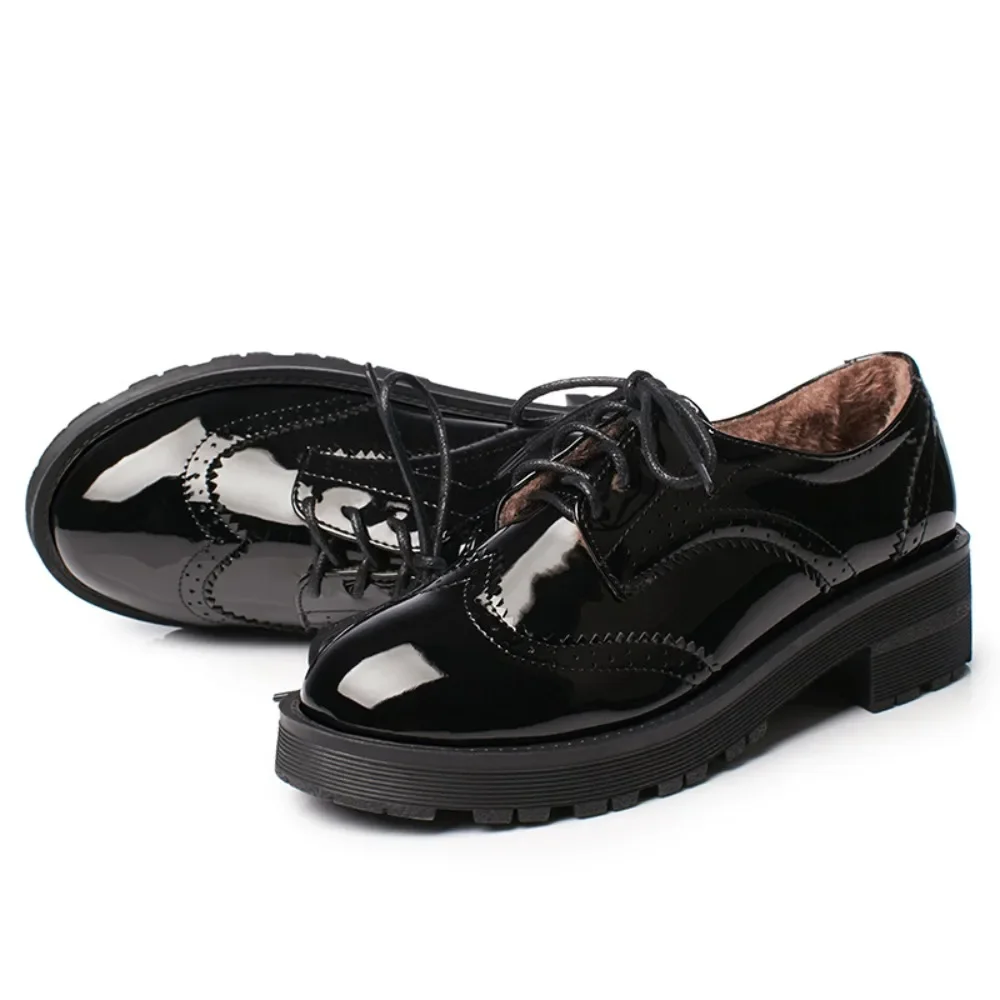 Women Brogue Shoes Platform Autumn Patent Leather Black Casual Flats Lady Derby Classic Varnish Oxfords Female Footwear