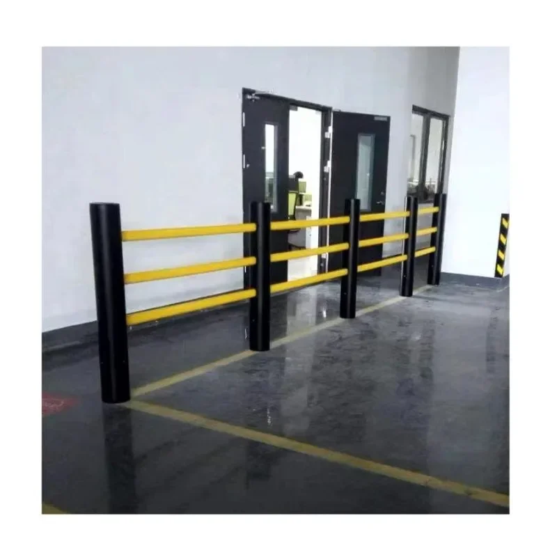 Anti-collision Traffic Isolation Road Fence Roadside Guardrail customized