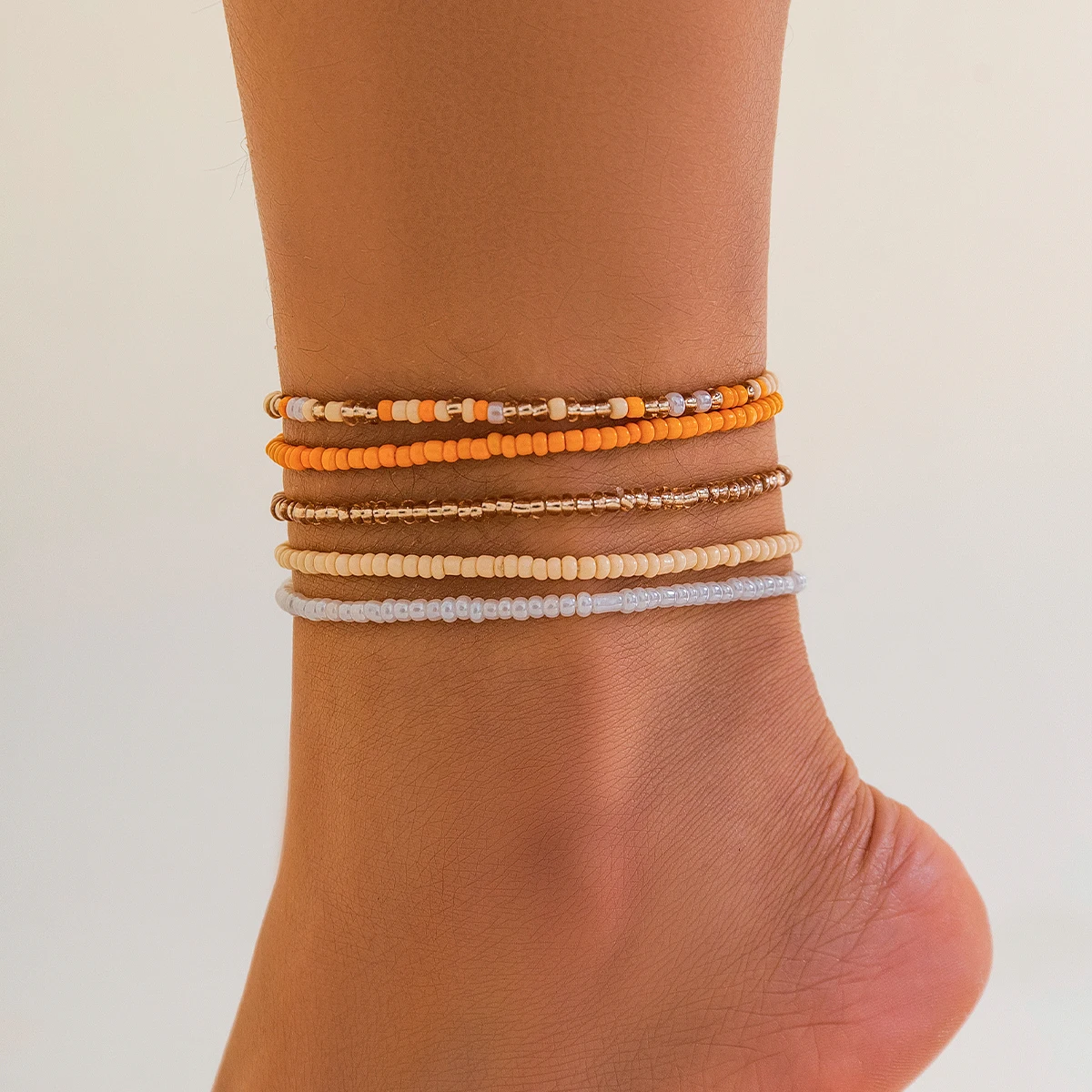 IngeSight.Z-Boho Pulseira Colorida Múltiplas Camadas de Semente para Mulheres, Tornozeleira Praia do Verão, Jóias com Corrente de Pé, Tendência