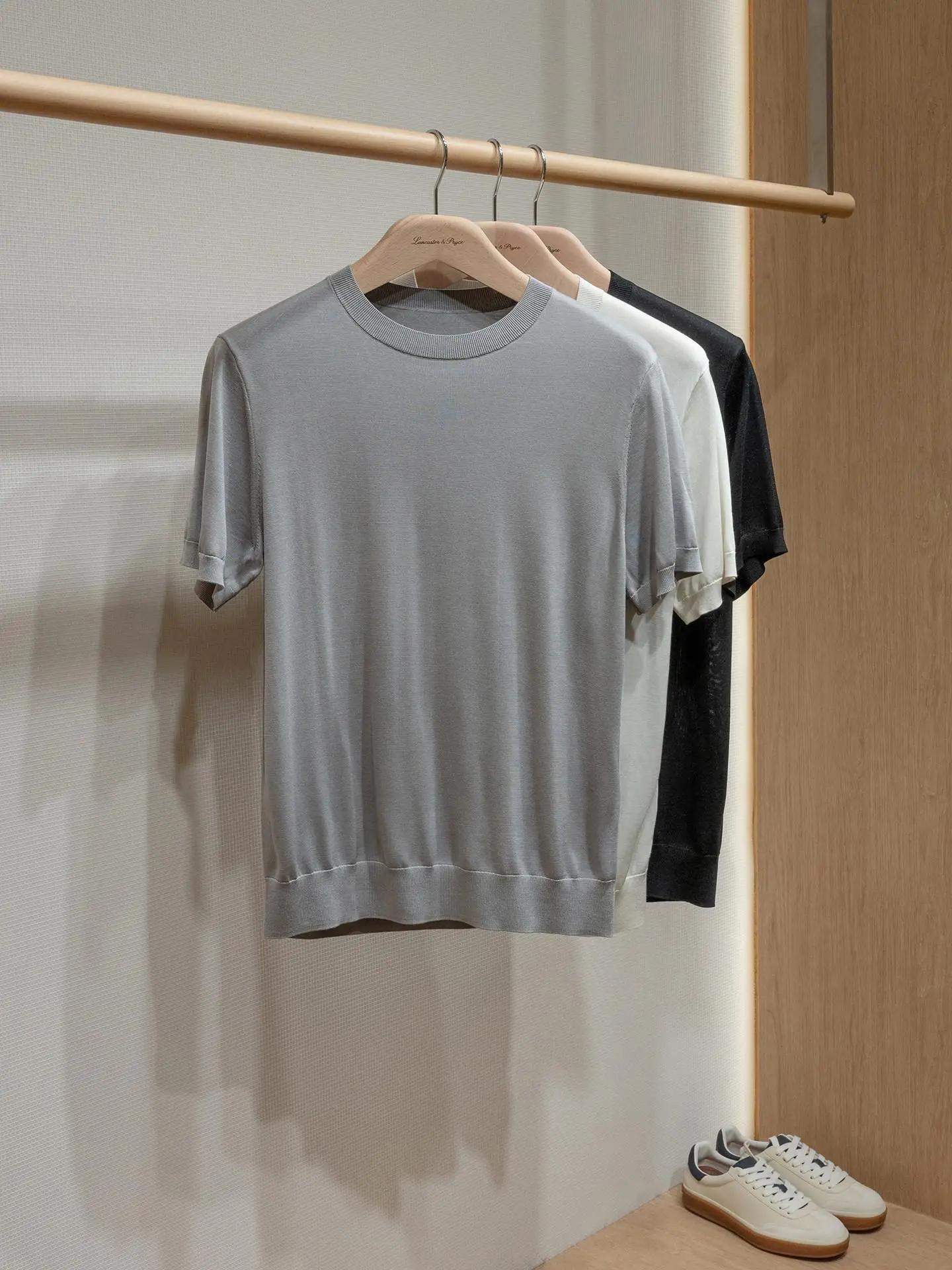 Ice silk men's short sleeved round neck T-shirt versatile fashion solid color comfortable