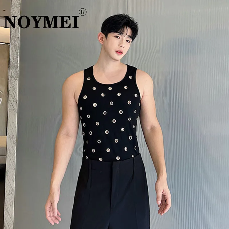 NOYMEI 2024 Summer Design Metal Eye Personalized Pullover Tank Top Solid Color Sleeveless Sexy Korean Style Men's Vest WA2143