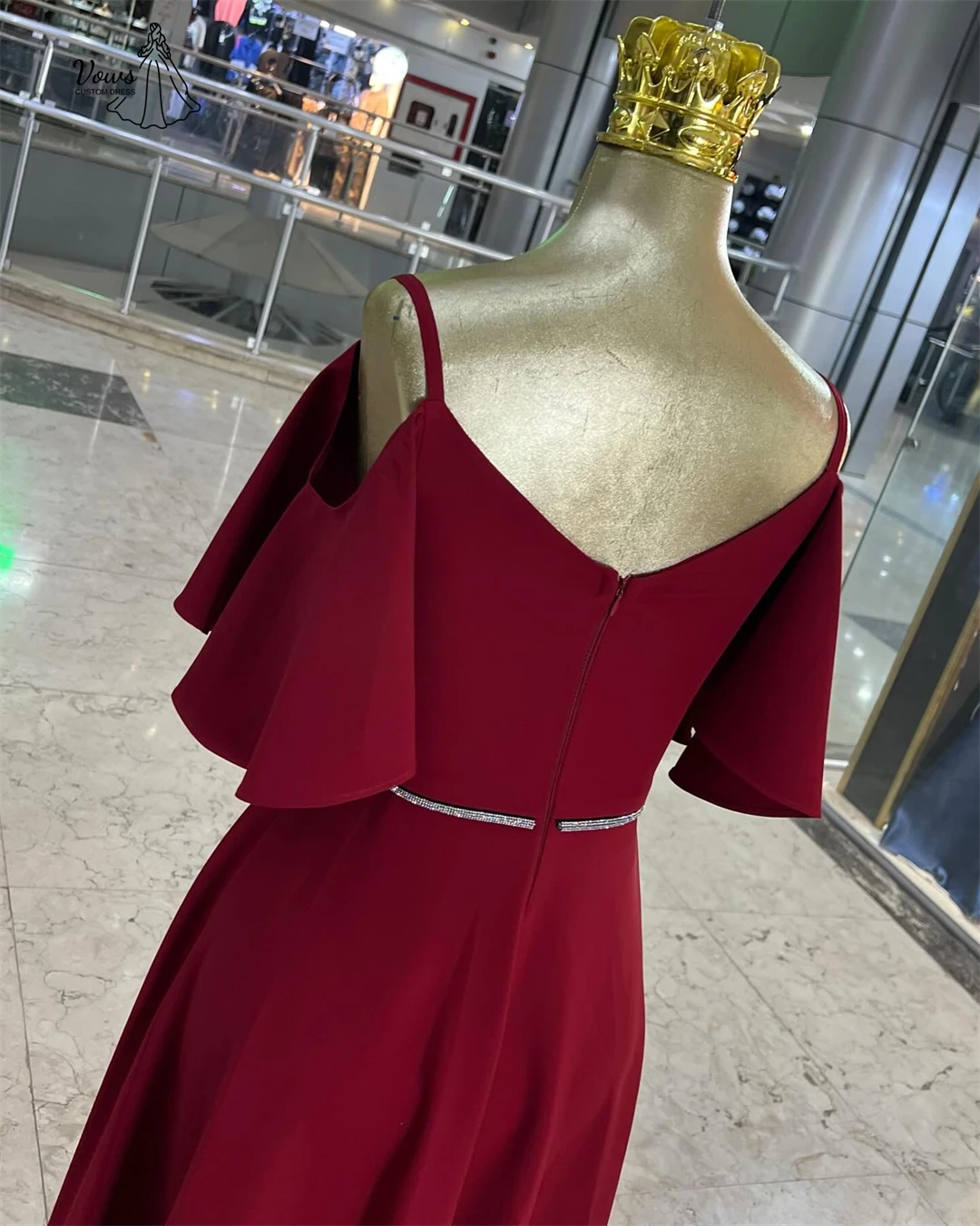 فساتين سهرة بأشرطة سباغيتي من Vows 2025 فساتين حفلات نسائية أنيقة مصنوعة حسب الطلب للمناسبات الخاصة ثوب حفلة كلمة