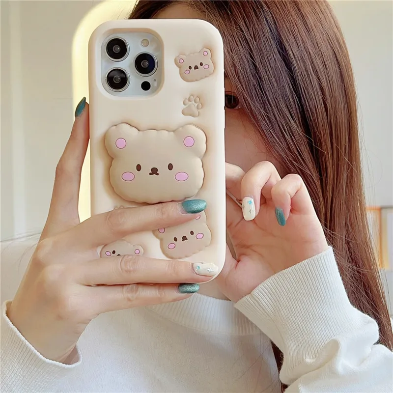 

Korea Pop Cute Cartoon Bear fold bracket Stand Case For iphone 15 13 12 14 Pro Max 11 13pro 15PM Silicone Protective Phone Cover