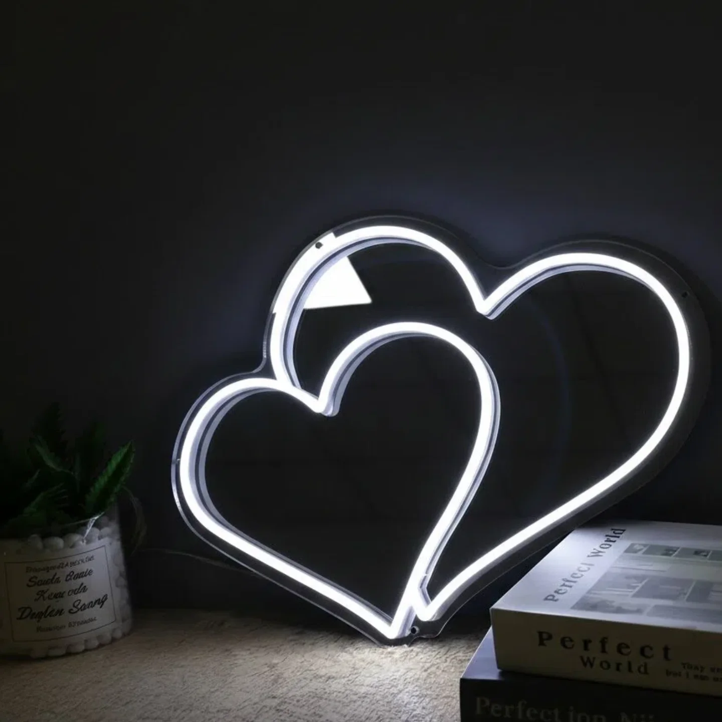 miroir-cœur-neon-led-2-en-1-miroir-de-maquillage-esthetique-pour-decoration-murale-de-chambre-veilleuse-romantique-alimentee-par-usb-–-saint-valentin