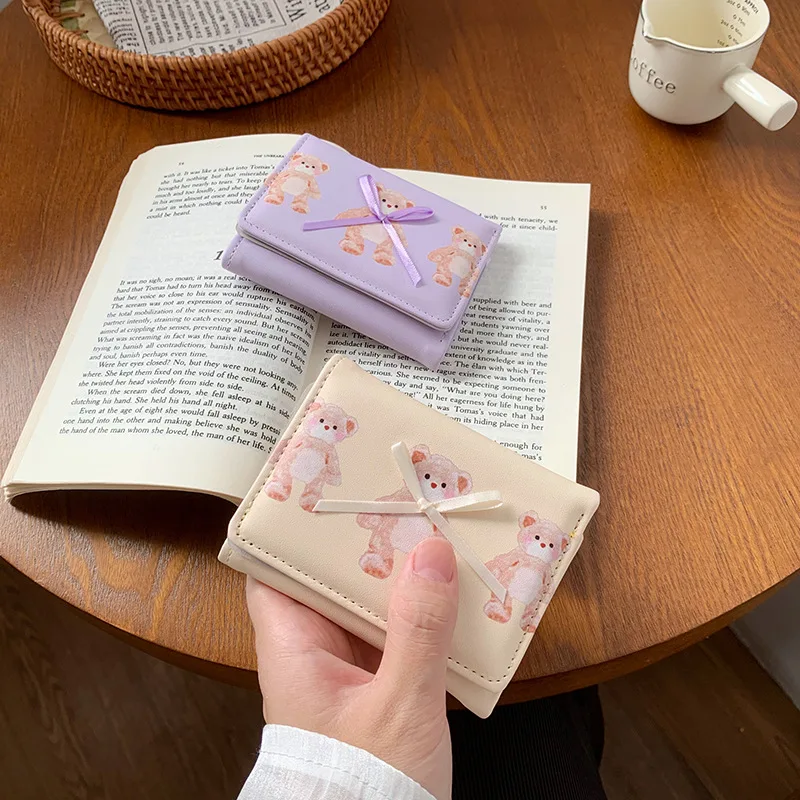 Portefeuille court en forme d'arc pour femmes, portefeuille porte-cartes à changement ample multifonctionnel à trois volets pour étudiantes, dessin animé et mignon