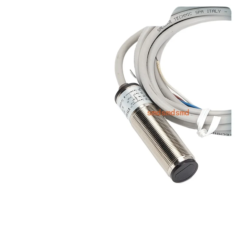 

Фотоэлектрический переключатель VTF18-4P3212 4N1212 Датчик VTE18-4P4212