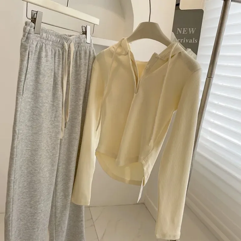 

Fashionable Short Hooded Bottoming Shirt Autumn Waist Slim Fit V-neck Casual Thin Versatile Sweatshirt for Women