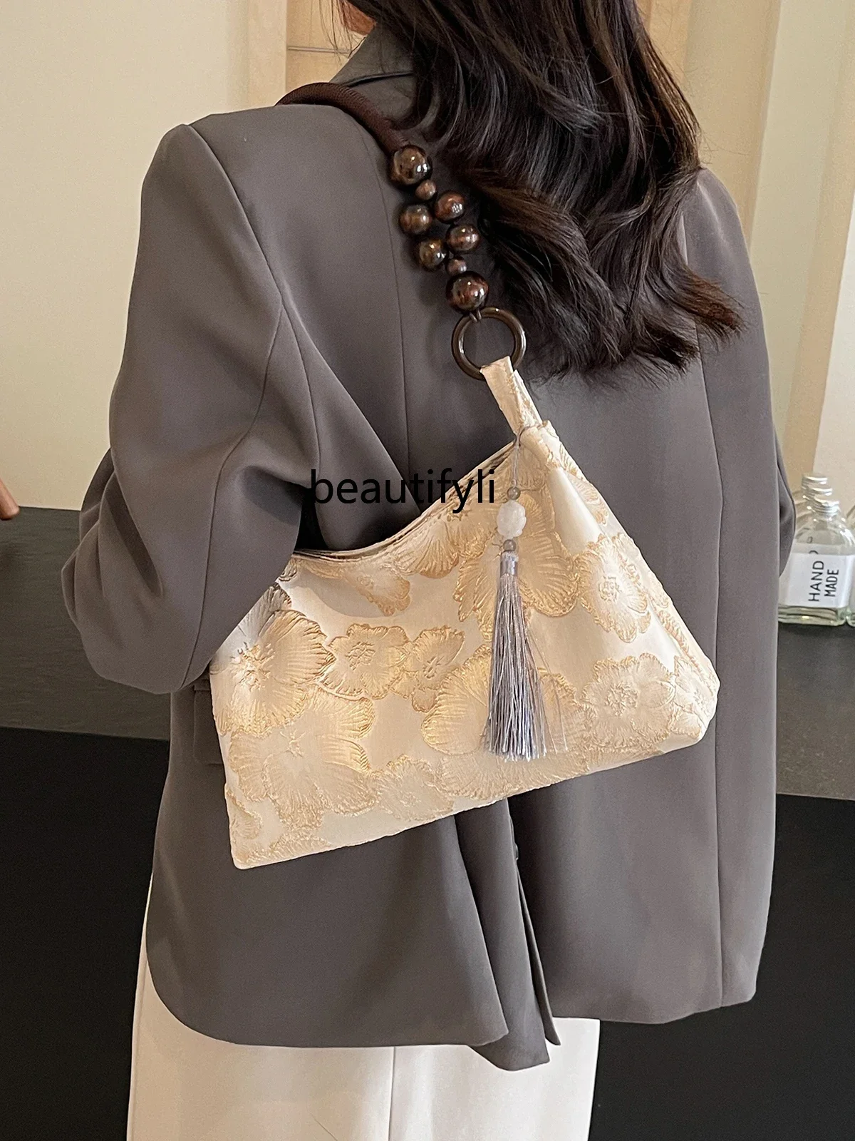 Niche bag versatile new Chinese shoulder underarm bag Guofeng embroidered portable Hanfu bag