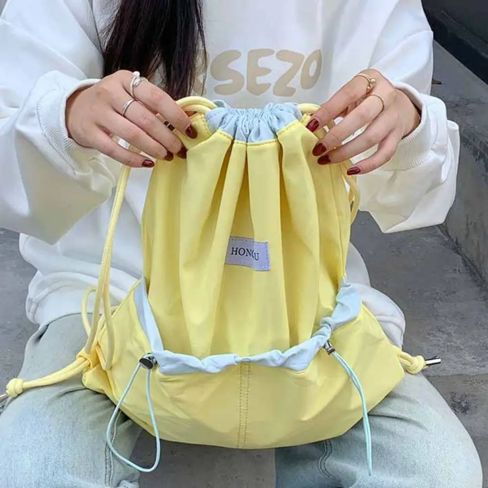 حقائب ظهر برباط على الطراز الكوري، تصميم متخصص بألوان متباينة، حقيبة حمل من النايلون الناعم الخفيف، حقيبة كتف بلون سادة في الهواء الطلق