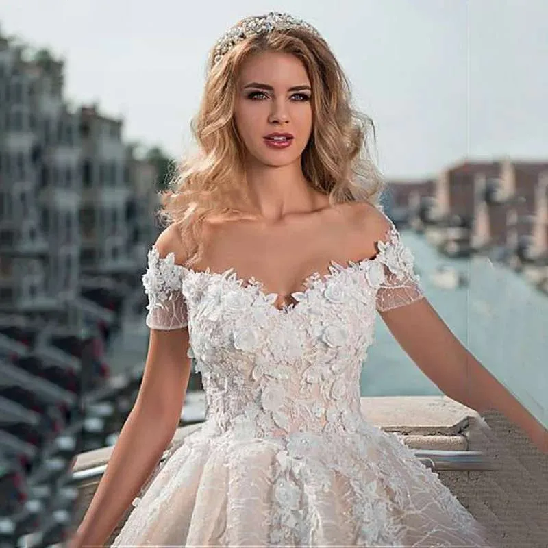 Vestido De Novia De manga corta con cuello en V, moderno, con Apliques De encaje 3D, para Novia, con cuentas De princesa