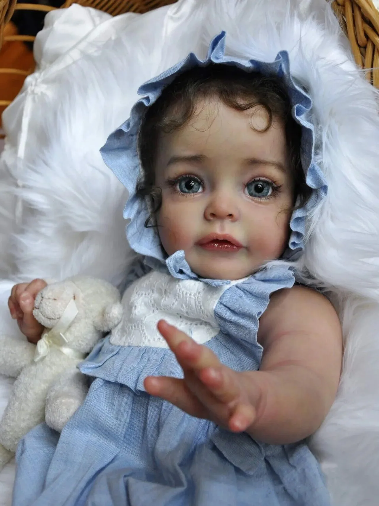 60CM Huge Size High Quality Doll SueSue Large Baby Reborn Toddler Pop Girl Doll Soft Hug Body Cute and Realistic Real Baby