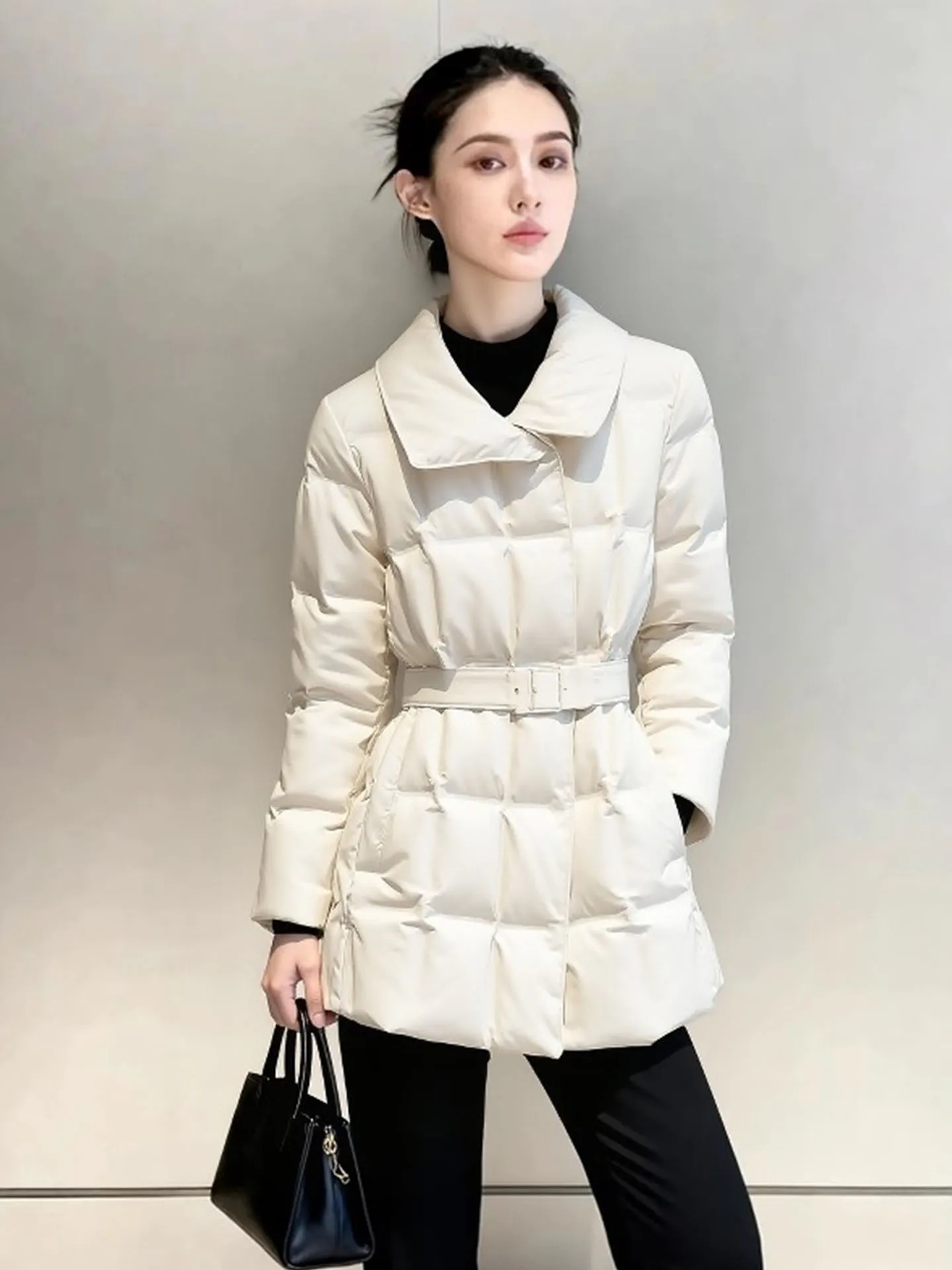 

Женское теплое облегающее зимнее пальто средней длины с белым воротником и пухом Jaet, корейская версия