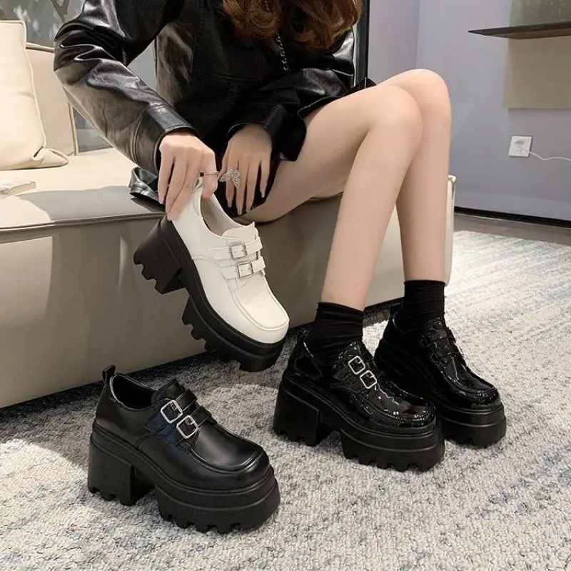 

Woman Luxury Shoes 2024 New Thick Sole Retro British Small Leather Shoes Square Toe Thick Heels College Style Spring and Fall