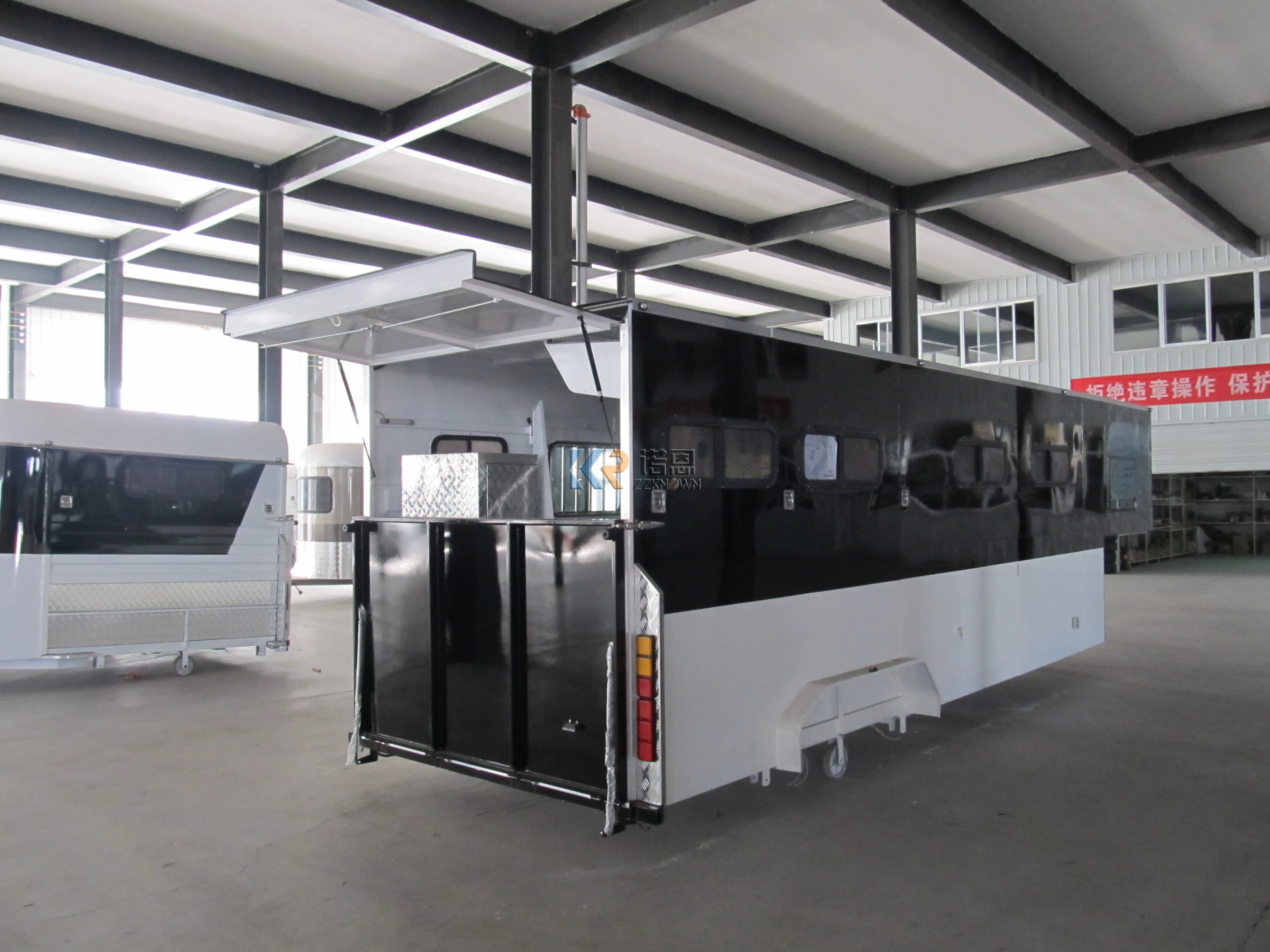 Австралийский стандартный прицеп для транспортировки лошадей для Horsecare 2023, высококачественный 3-х прицеп для лошади с гусиной шеей