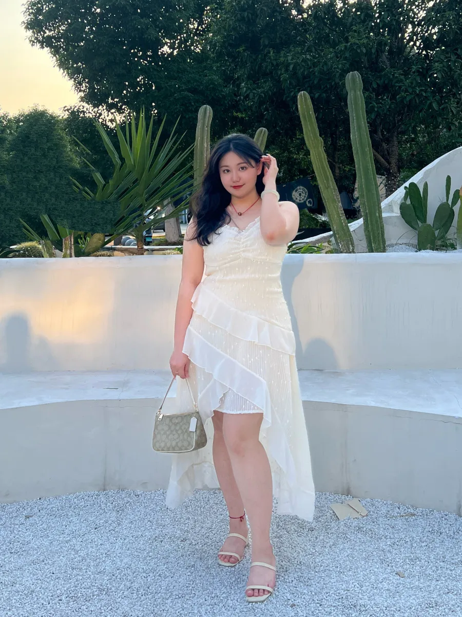 Gaun Suspender Peri Ruffle Manis Tidak Beraturan Ukuran Besar L-4XL Gaun Panjang Santai Elegan Liburan Mode Leher-v Anak Perempuan Musim Panas