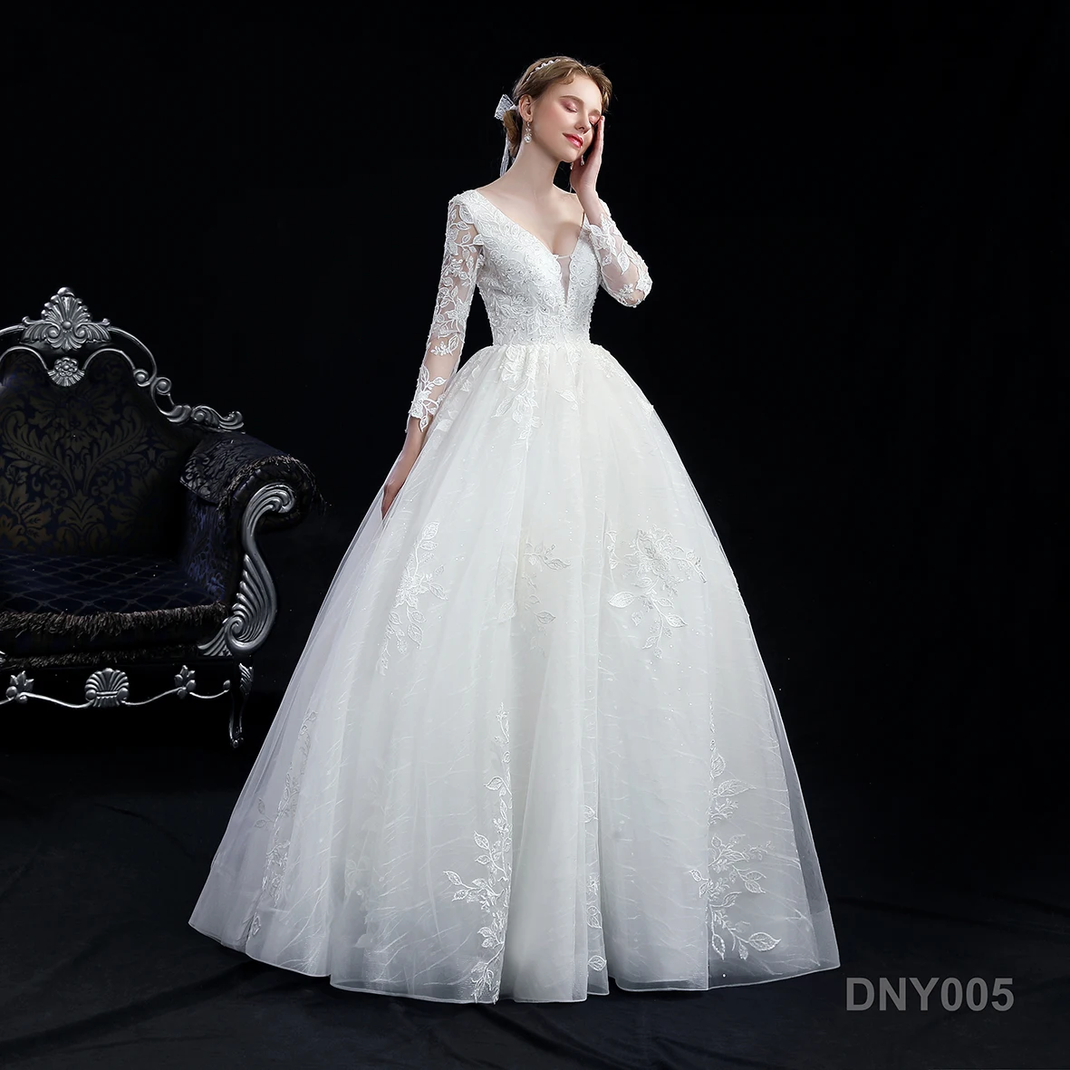 Sweeatheart Long Sleeve Wedding Gowns Dress Appliqued A-Line Court Train Dress Wedding