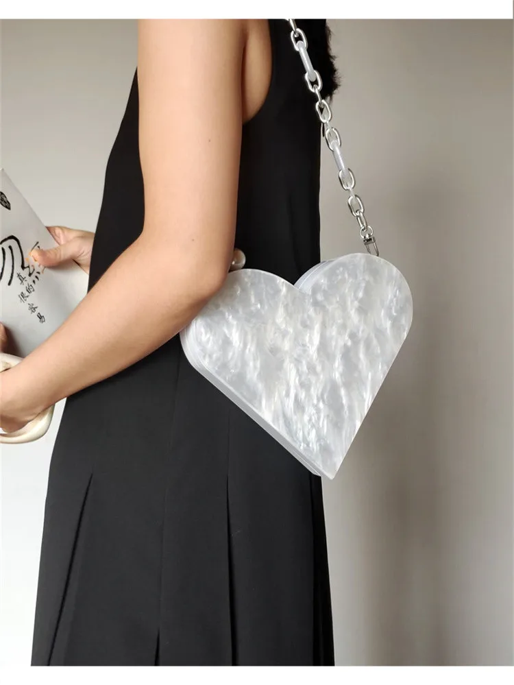 2022 fashion design pearl white heart shape acrylic clutch bag with acrylic chain