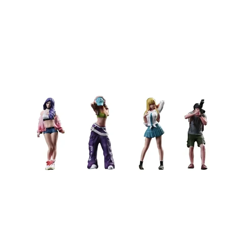 1:64 Street shot beautiful woman doll set resin model
