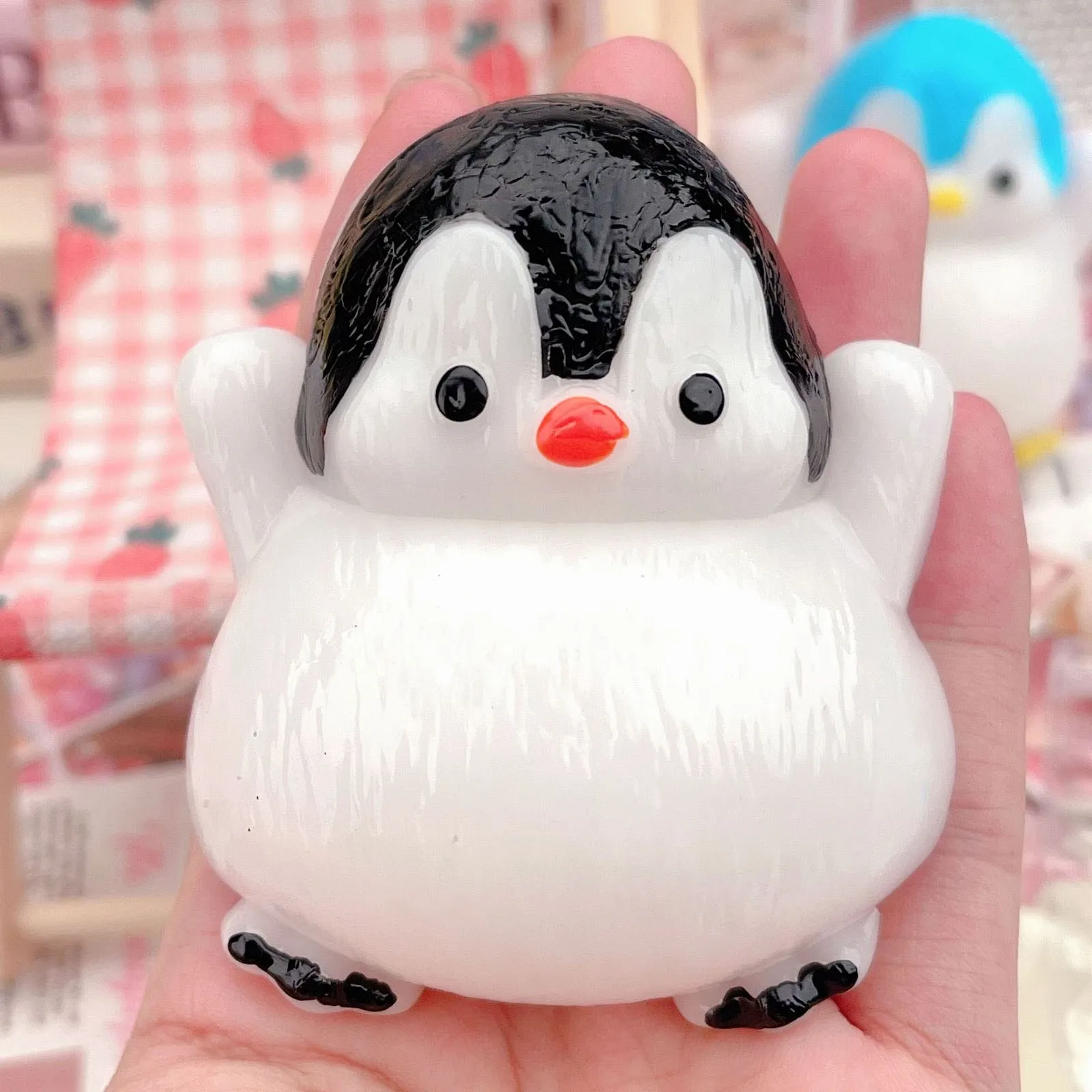 Cute Penguin Squeezing Decompression Toy With Muddy Feel Cartoon Doll Stress Relief For Kid Xmas Gift.