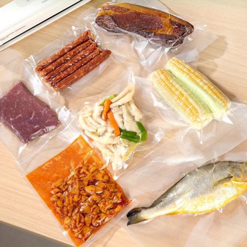 ถุงม้วนแบบสุญญากาศในหลากหลายขนาดเหมาะสำหรับการทำอาหารที่อุณหภูมิต่ำและการเก็บรักษาอาหารแช่แข็ง ช่วยยืดอายุการเก็บรักษาอาหารให้ยาวนานขึ้น เหมาะสำหรับใช้ในบ้าน