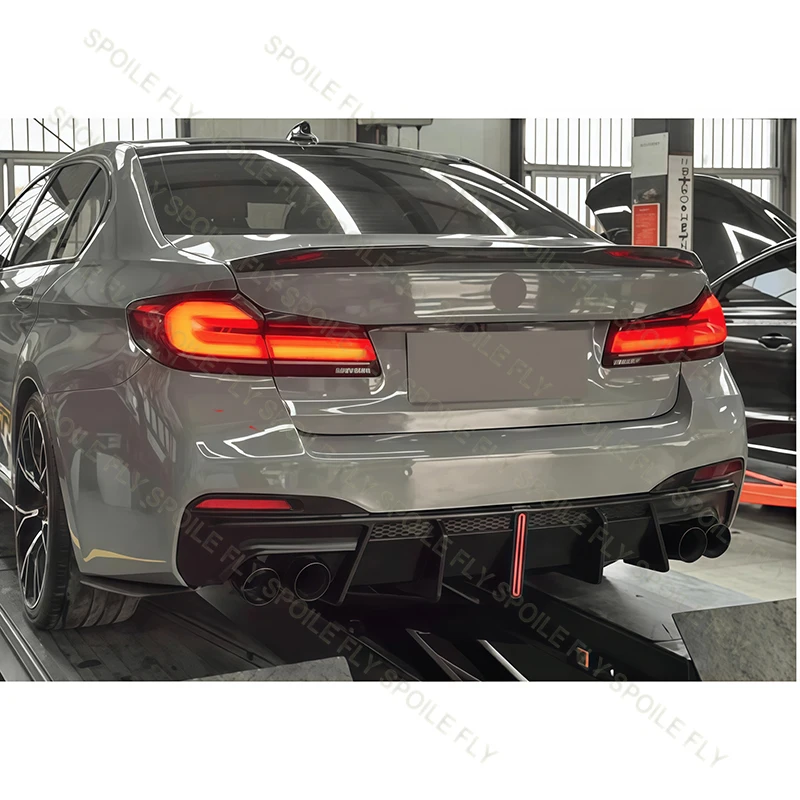 BMW 5 시리즈 G30 G31 M 스포츠 530i 525i 540i 2017-2023 고품질 3개 세트 자동차 리어 범퍼 립 스포일러 유광 블랙 LED 포함 썸네일 6