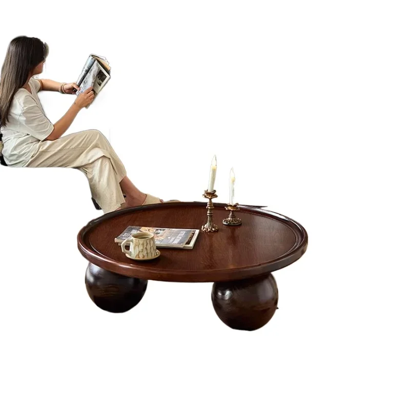 

French retro solid wood coffee table, medieval silent wind small round table