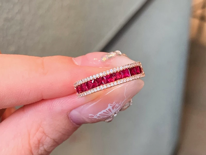 LUOWEND 100% 18K Rose Gold แหวนเพชรเงาแหวนทับทิมธรรมชาติหรูหราคลาสสิกออกแบบเครื่องประดับอัญมณีสําหรับผู้หญิง