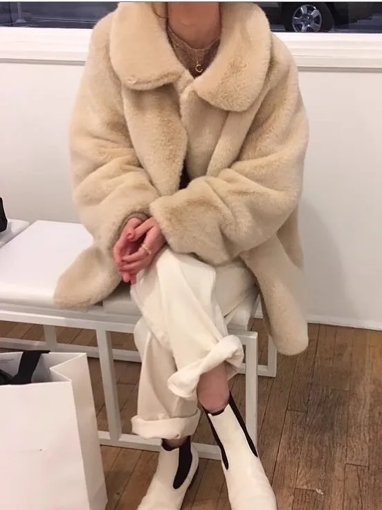

Faionable Mid-Length Fur Coat Women's Loose Casual Collar Autumn Winter White Bear Outerwear Commute Sle Long Sve