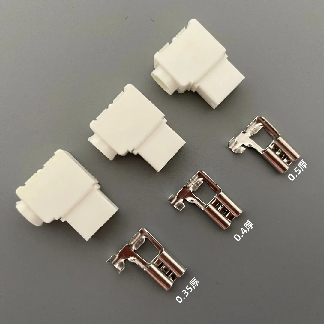 

1pcs 250 flag shaped spring 6.3 nylon hard sheath dj7019-6.3-21 amp connector 176497-1