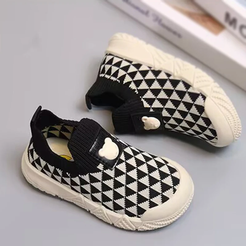 Fashion Sneakers for Boys Girls Breathable Mesh Children Running Sports Shoes Kids Casual Flat Shoes Lightweight Tennis Shoes