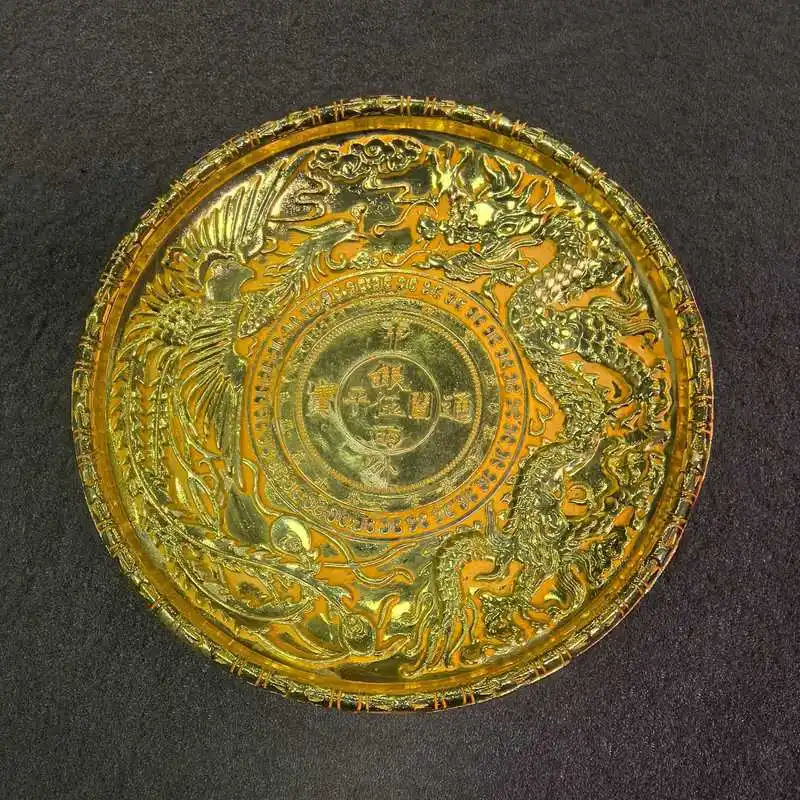 Crafts alloy with dragon and phoenix inlay, five-yuan silver coin plate, a random craft ornament