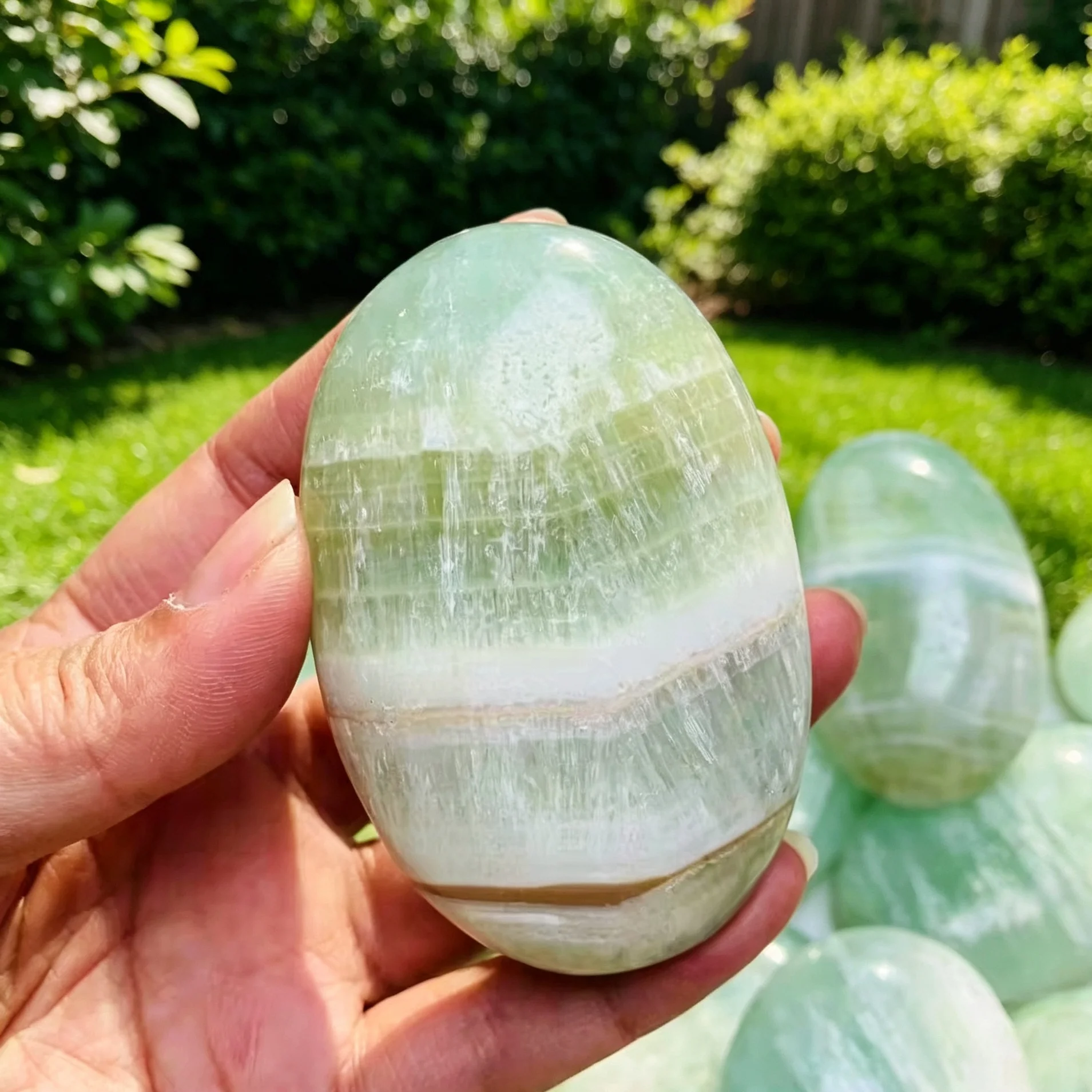 1pc Natural Caribbean Calcite & Blue Hemimorphite Artificial Crystal Palm Stone - Polished Oval Suitable for Home/Office Decor